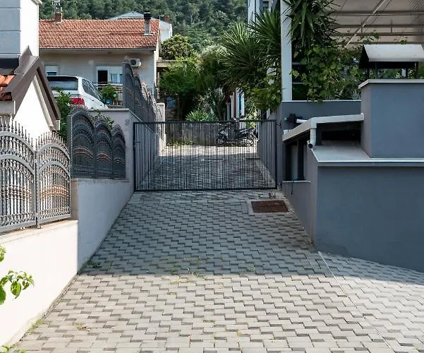 Апартаменти Vdl *